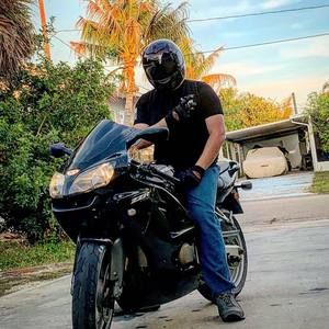 Meet your Posher, Zachary